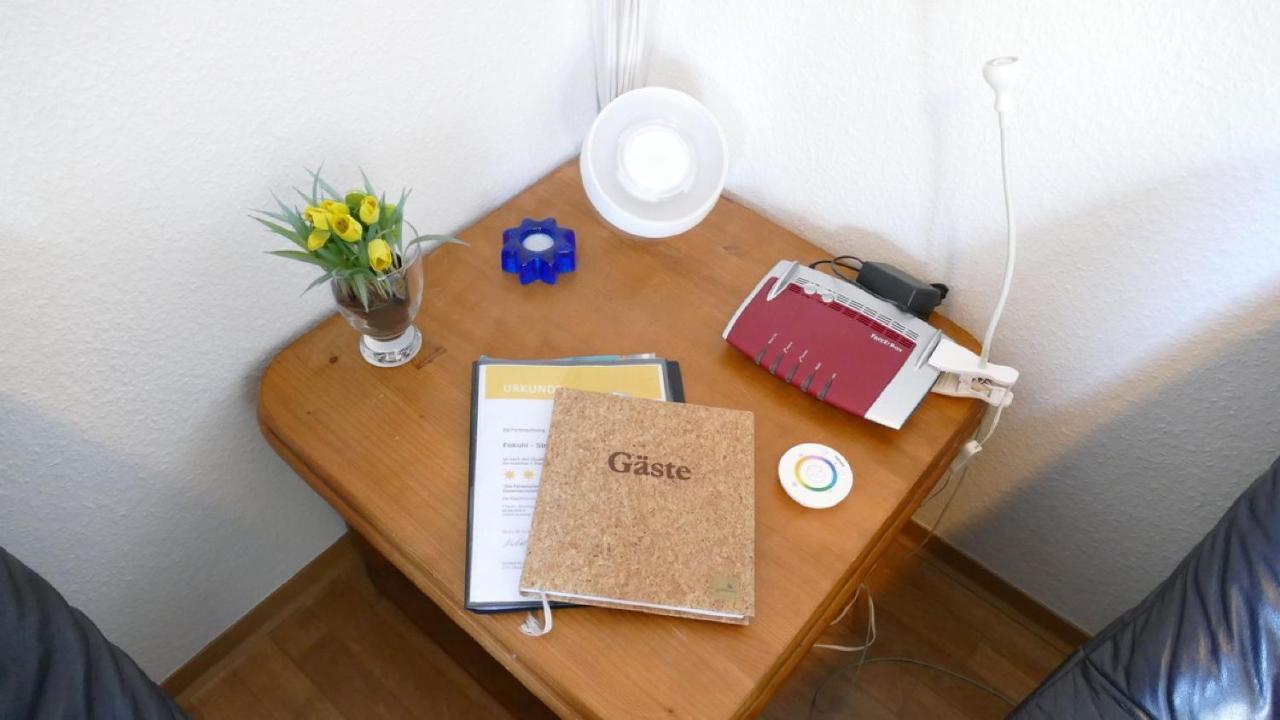 Ferienwohnung Fokuhl Im Strohhus Hooksiel Шилліг Екстер'єр фото