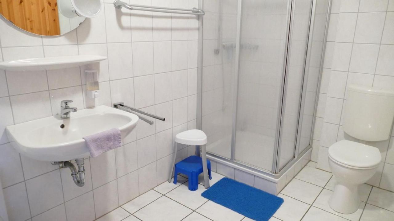 Ferienwohnung Fokuhl Im Strohhus Hooksiel Шилліг Екстер'єр фото