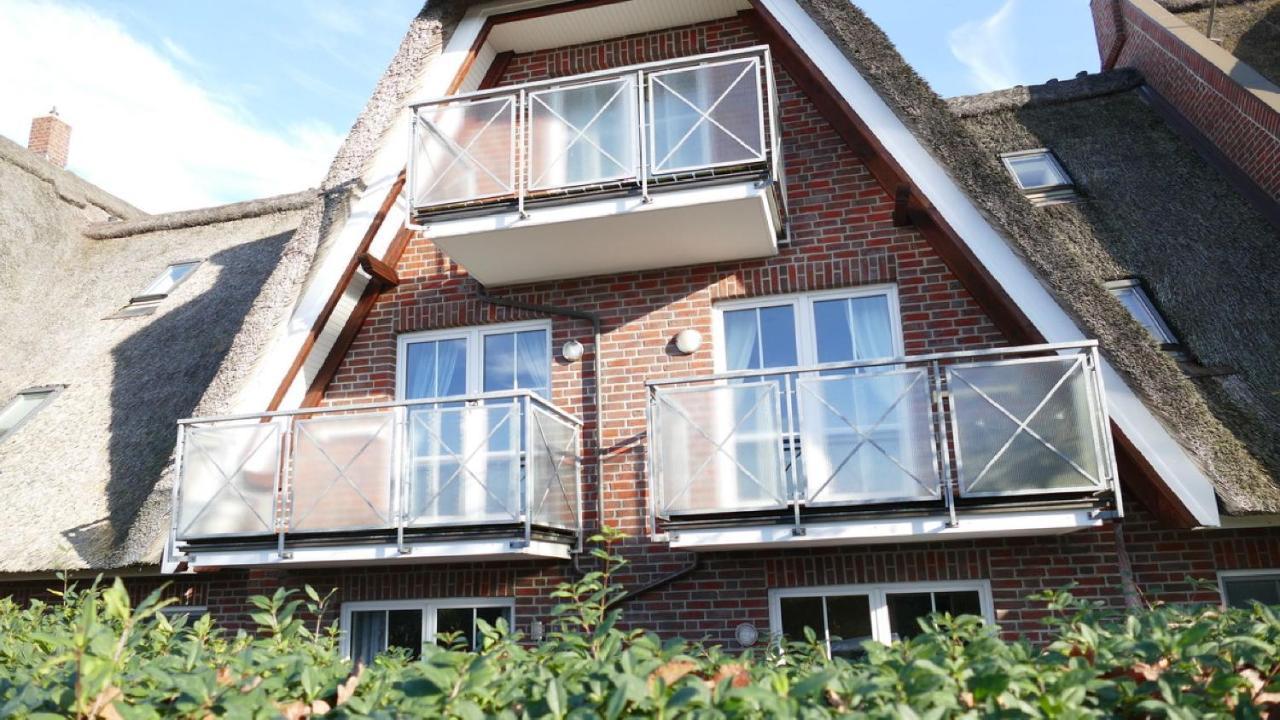 Ferienwohnung Fokuhl Im Strohhus Hooksiel Шилліг Екстер'єр фото